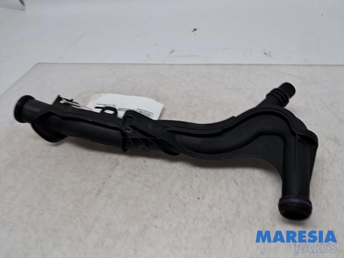 Begagnade Vattenrör Citroen C3 (SC) 1.2 VTi 82 12V Pris € 22,99 Marginaltabell erbjuds av Maresia Parts