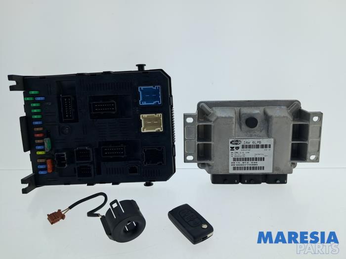Used Engine management computer Peugeot 307 CC (3B) 2.0 16V Price € 200,00 Margin scheme offered by Maresia Parts