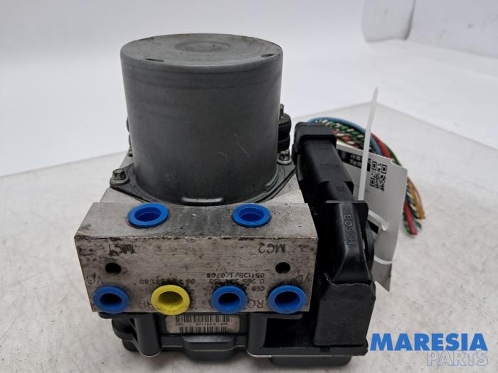 Used ABS pump Peugeot 307 CC (3B) 2.0 16V Price € 74,95 Margin scheme offered by Maresia Parts