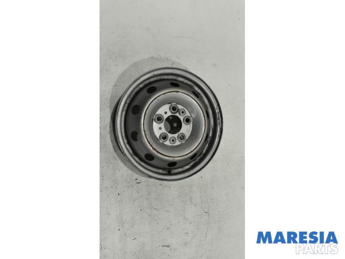 Używane Obrecz Opel Movano 2.2 D 140 Cena € 42,35 Z VAT oferowane przez Maresia Parts