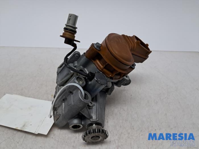 Gebrauchte Ölpumpe Renault Captur I (2R) 1.2 TCE 16V EDC Preis € 40,00 Margenregelung angeboten von Maresia Parts