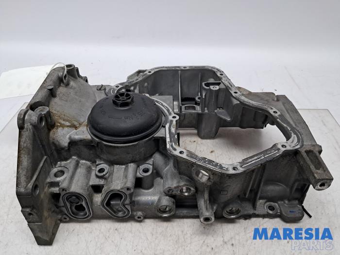 Gebrauchte Ölwanne Renault Captur I (2R) 1.2 TCE 16V EDC Preis € 49,00 Margenregelung angeboten von Maresia Parts