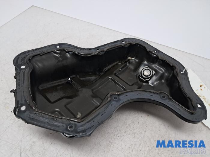 Gebrauchte Ölwanne Renault Captur I (2R) 1.2 TCE 16V EDC Preis € 35,00 Margenregelung angeboten von Maresia Parts