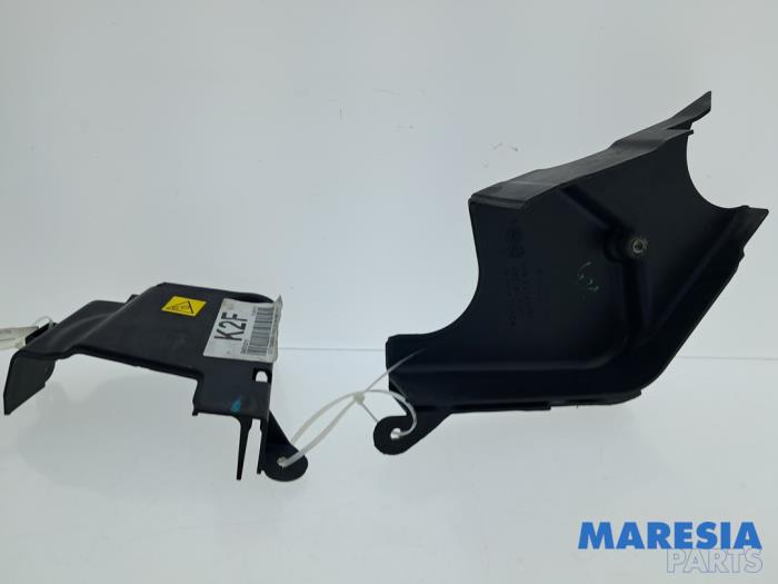 Usagé Couvercle de distribution Fiat 500 (312) 1.2 Prix € 15,00 Règlement à la marge proposé par Maresia Parts