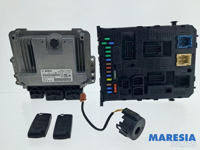 Used Engine management computer Peugeot RCZ (4J) 1.6 16V THP Price € 300,00 Margin scheme offered by Maresia Parts