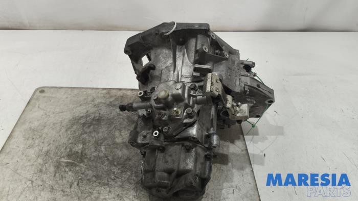 Getriebe van een Fiat Punto Evo (199) 1.4 16V MultiAir Start&Stop 2010