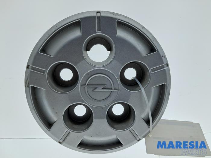 Używane Kolpak Opel Movano 2.2 D 140 Cena € 30,25 Z VAT oferowane przez Maresia Parts