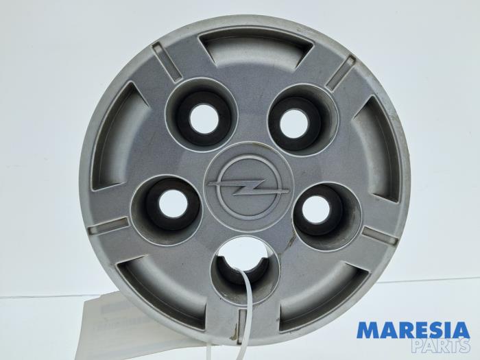Używane Kolpak Opel Movano 2.2 D 140 Cena € 24,20 Z VAT oferowane przez Maresia Parts