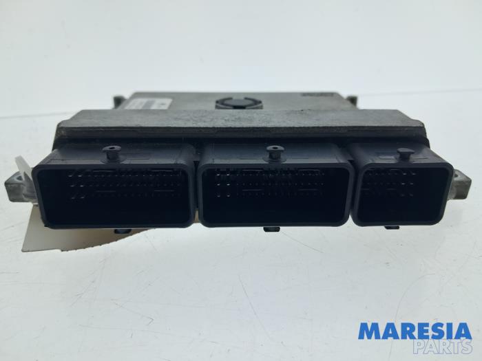 Used Engine management computer Renault Clio IV Estate/Grandtour (7R) 0.9 Energy TCE 90 12V Price € 122,50 Margin scheme offered by Maresia Parts
