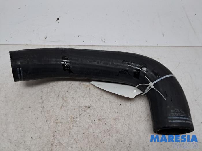 Used Intercooler hose Opel Movano 2.2 D 140 Price € 60,50 Inclusive VAT offered by Maresia Parts