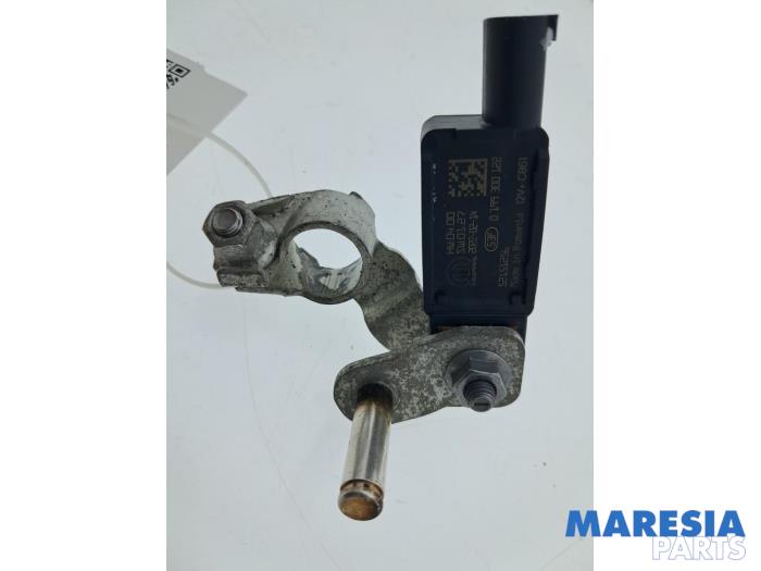 Begagnade Batterisensor Opel Movano 2.2 D 140 Pris € 42,34 Inklusive moms erbjuds av Maresia Parts