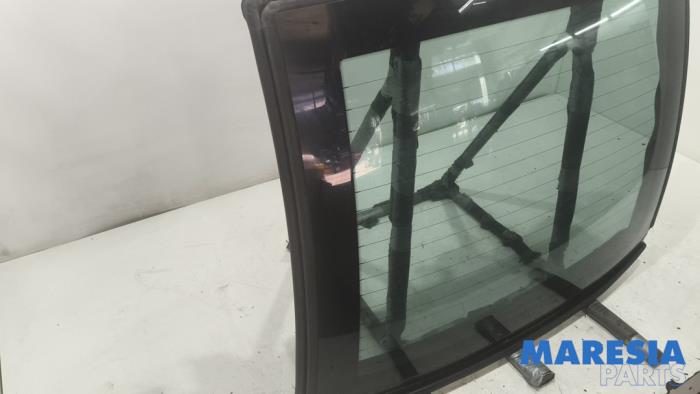 Usados Ventanilla detrás Renault Megane III CC (EZ) 1.4 16V TCe 130 Precio € 249,00 Norma de margen ofrecido por Maresia Parts