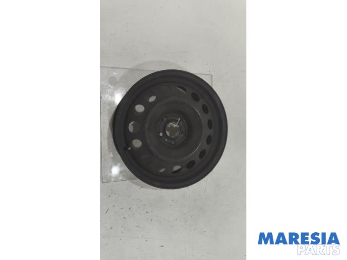 Używane Obrecz Opel Vivaro Combi 2.0 CDTI 180 Cena € 48,34 Z VAT oferowane przez Maresia Parts