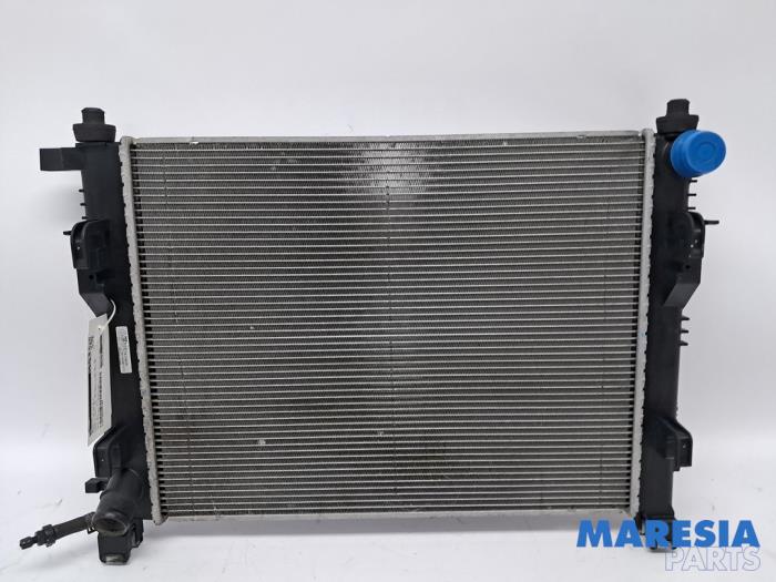 Usagé Radiateur Renault Clio IV Estate/Grandtour (7R) 0.9 Energy TCE 90 12V Prix € 61,20 Règlement à la marge proposé par Maresia Parts