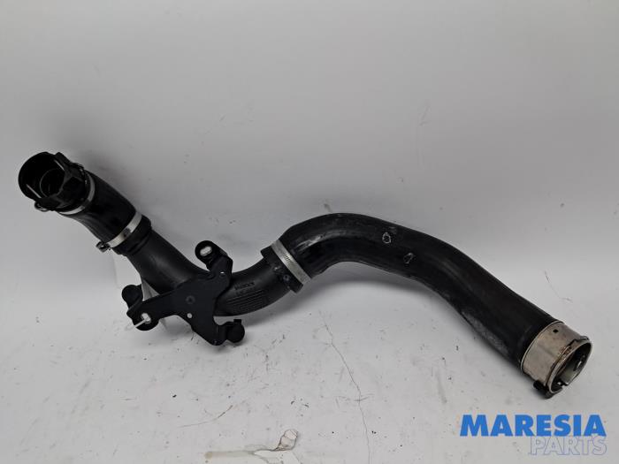 Gebrauchte Intercooler Schlauch Renault Clio IV Estate/Grandtour (7R) 0.9 Energy TCE 90 12V Preis € 40,00 Margenregelung angeboten von Maresia Parts