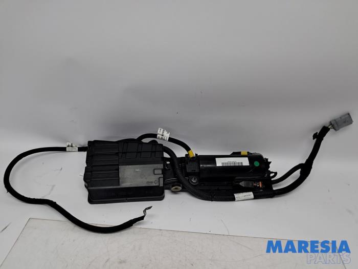 Used Start/Stop computer Opel Vivaro Combi 2.0 CDTI 180 Price € 193,60 Inclusive VAT offered by Maresia Parts