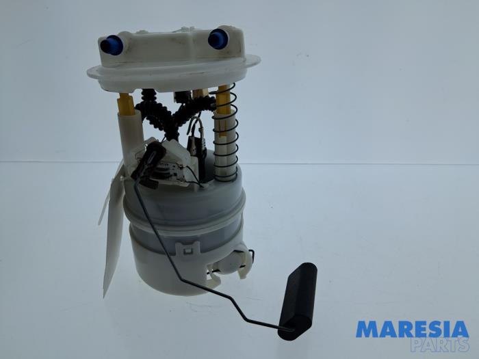 Usagé Pompe d'injection Renault Clio IV Estate/Grandtour (7R) 0.9 Energy TCE 12V Prix € 24,99 Règlement à la marge proposé par Maresia Parts