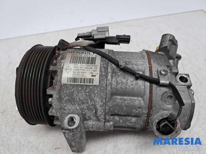 Usagé Compresseur de clim Renault Clio IV Estate/Grandtour (7R) 0.9 Energy TCE 12V Prix € 100,00 Règlement à la marge proposé par Maresia Parts
