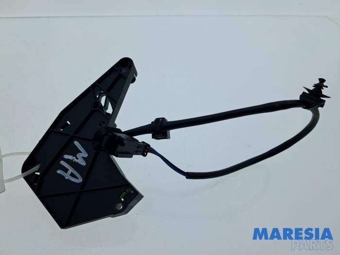 Begagnade Sensor (övriga) Peugeot 207 CC (WB) 1.6 16V Pris € 100,00 Marginaltabell erbjuds av Maresia Parts