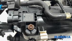 Motor van een Fiat 500C (312) 0.9 TwinAir 85 2013