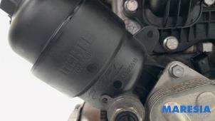 Motor van een Fiat 500C (312) 0.9 TwinAir 85 2013