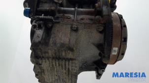 Motor van een Fiat 500C (312) 0.9 TwinAir 85 2013