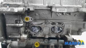 Motor van een Fiat 500C (312) 0.9 TwinAir 85 2013
