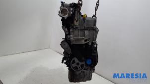 Motor van een Fiat 500C (312) 0.9 TwinAir 85 2013