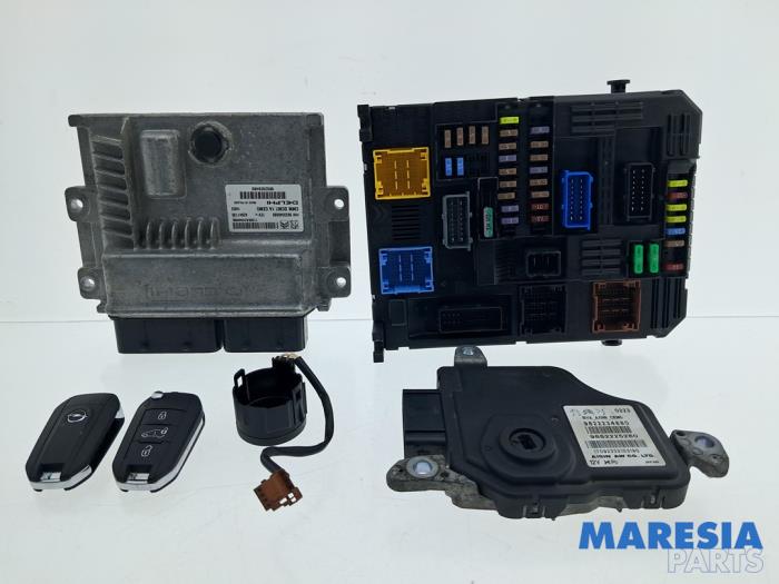 Used Engine management computer Opel Vivaro Combi 2.0 CDTI 180 Price € 453,75 Inclusive VAT offered by Maresia Parts