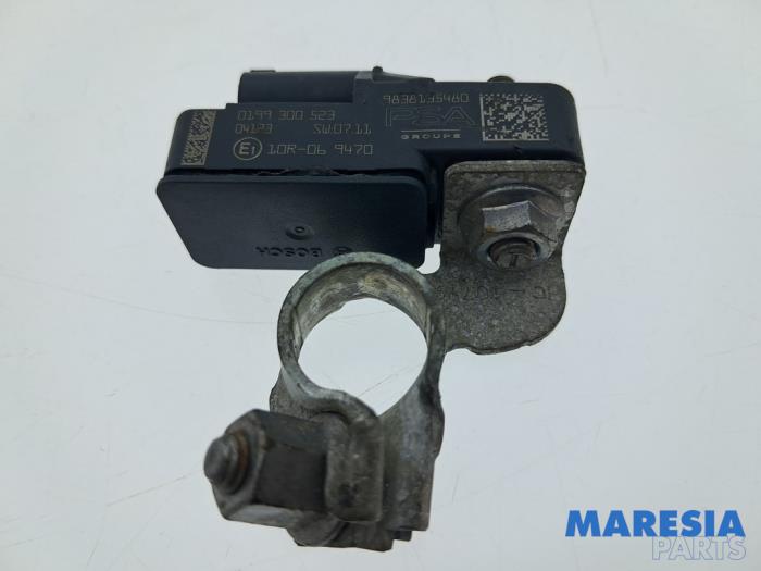 Begagnade Batterisensor Opel Vivaro Combi 2.0 CDTI 180 Pris € 42,35 Inklusive moms erbjuds av Maresia Parts