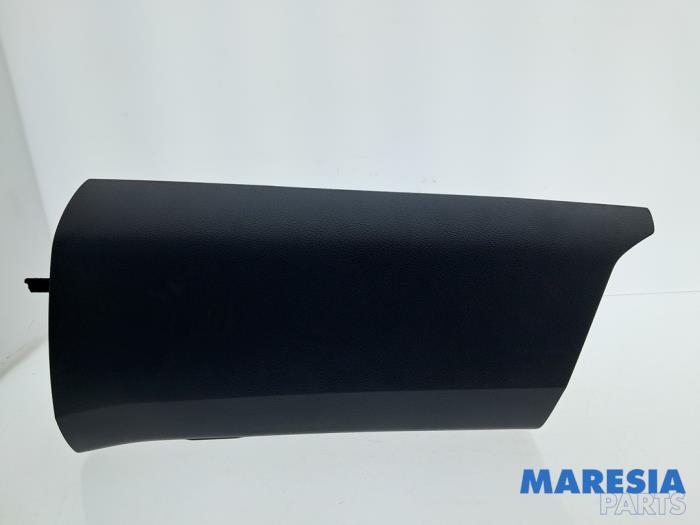 Begagnade Handskfack Opel Vivaro Combi 2.0 CDTI 180 Pris € 42,29 Inklusive moms erbjuds av Maresia Parts