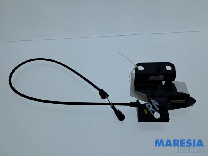 Używane Blokada dachu cabrio Renault Megane III CC (EZ) 1.4 16V TCe 130 Cena € 40,00 Procedura marży oferowane przez Maresia Parts