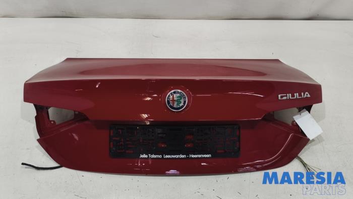 Begagnade Baklucka Alfa Romeo Giulia (952) 2.0 T 16V Pris € 349,99 Marginaltabell erbjuds av Maresia Parts