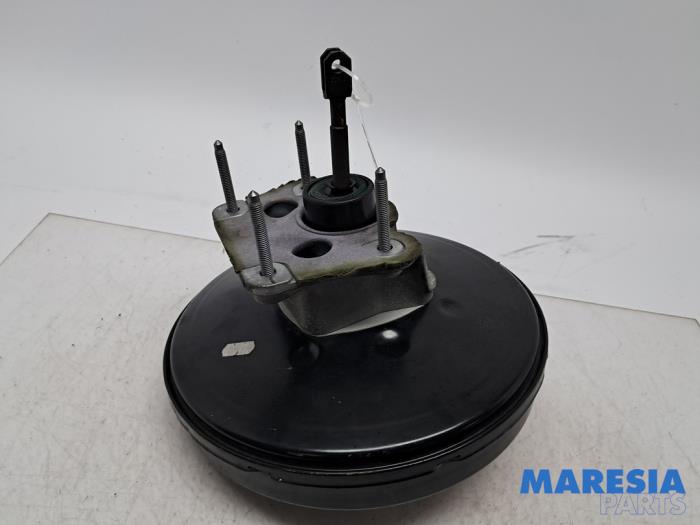 Usagé Servo frein Renault Megane III CC (EZ) 1.4 16V TCe 130 Prix € 35,00 Règlement à la marge proposé par Maresia Parts