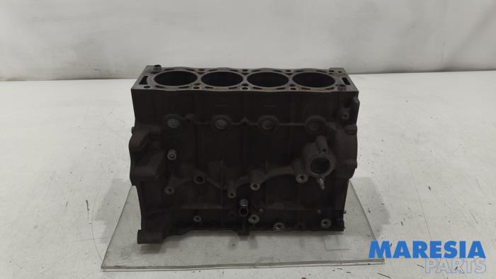 Used Engine crankcase Peugeot 208 I (CA/CC/CK/CL) 1.2 Vti 12V PureTech 82 Price € 199,00 Margin scheme offered by Maresia Parts