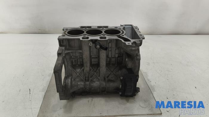 Used Engine crankcase Toyota ProAce 2.0 D-4D 122 16V Worker Price € 362,94 Inclusive VAT offered by Maresia Parts