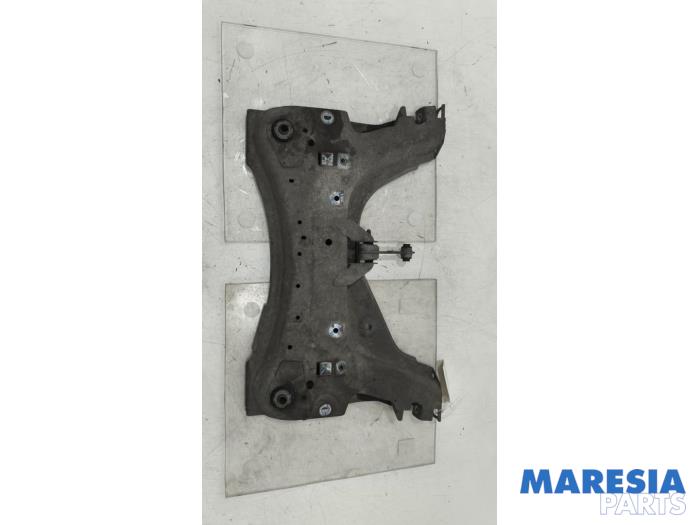 Begagnade Underram Renault Zoé (AG) 46kW Pris € 79,95 Marginaltabell erbjuds av Maresia Parts