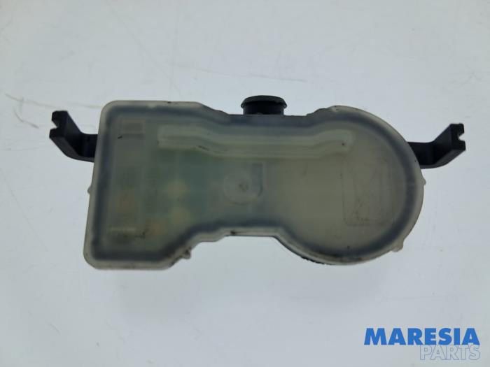Begagnade Däcktryckssensor Renault Espace (RFCJ) 1.6 Tce 200 Pris € 15,00 Marginaltabell erbjuds av Maresia Parts