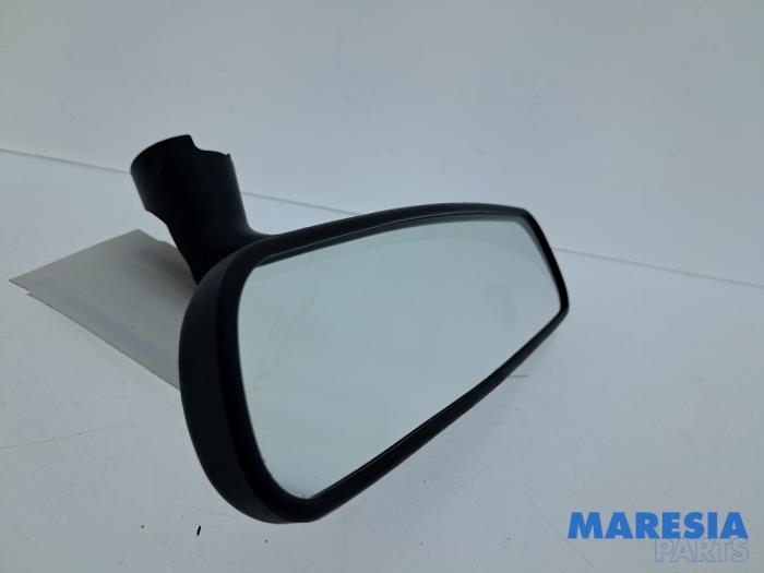 Używane Lusterko wewnetrzne Alfa Romeo Giulia (952) 2.0 T 16V Cena € 45,00 Procedura marży oferowane przez Maresia Parts