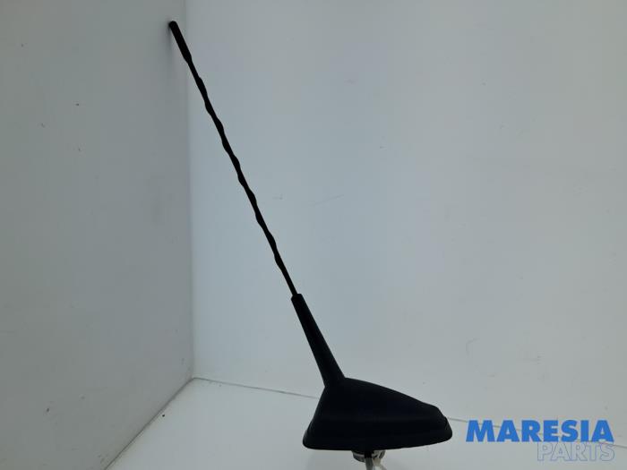 Używane Antena Renault Zoé (AG) 46kW Cena € 32,50 Procedura marży oferowane przez Maresia Parts