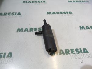 Used Windscreen washer pump Fiat Stilo (192A/B) 2.4 20V Abarth 3-Drs. Price € 15,00 Margin scheme offered by Maresia Parts