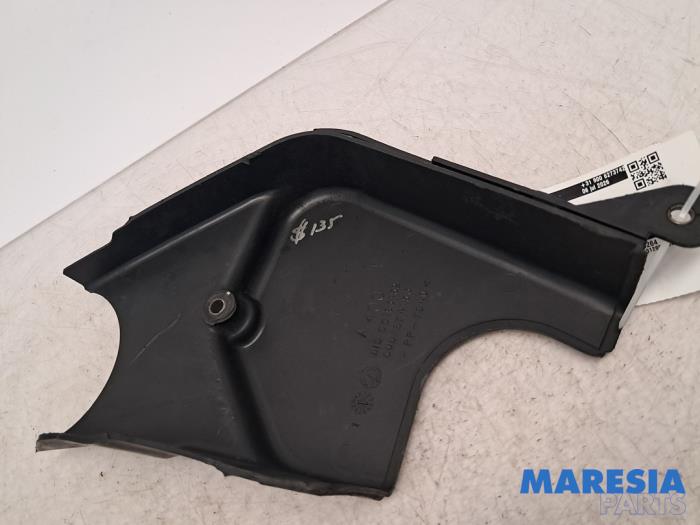 Usagé Couvercle de distribution Fiat 500 (312) 1.2 Prix € 13,99 Règlement à la marge proposé par Maresia Parts