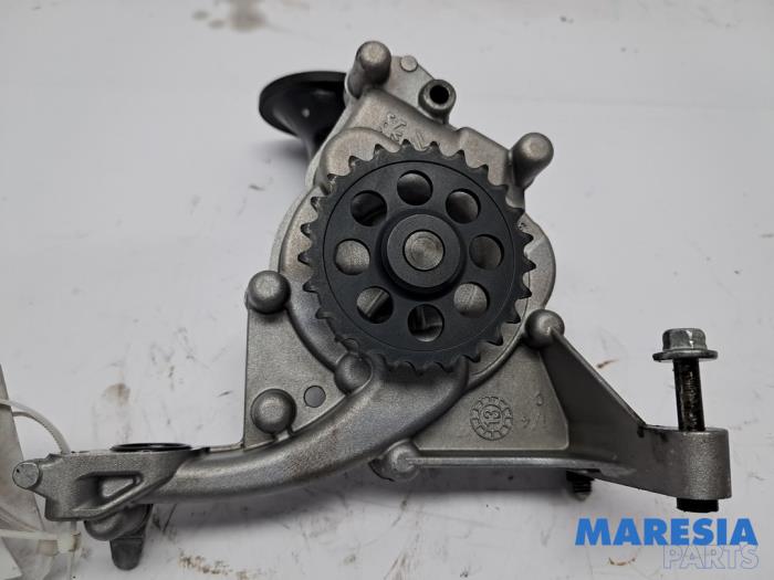 Używane Pompa oleju Peugeot 2008 (CU) 1.2 Vti 12V PureTech 82 Cena € 89,95 Procedura marży oferowane przez Maresia Parts