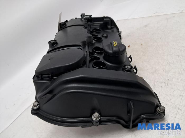 Ventildeckel van een Citroën C5 Aircross I (A4/AC/AJ/AR) 1.6 Hybrid 225 16V 2022