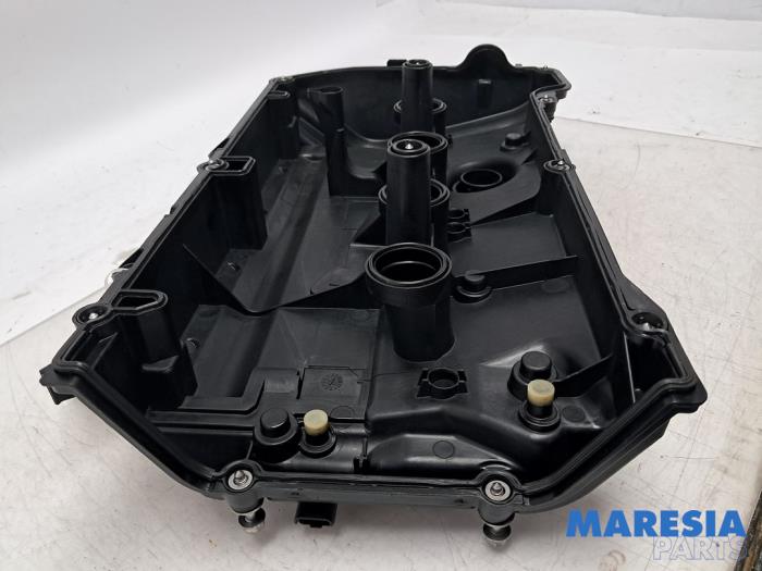 Ventildeckel van een Citroën C5 Aircross I (A4/AC/AJ/AR) 1.6 Hybrid 225 16V 2022