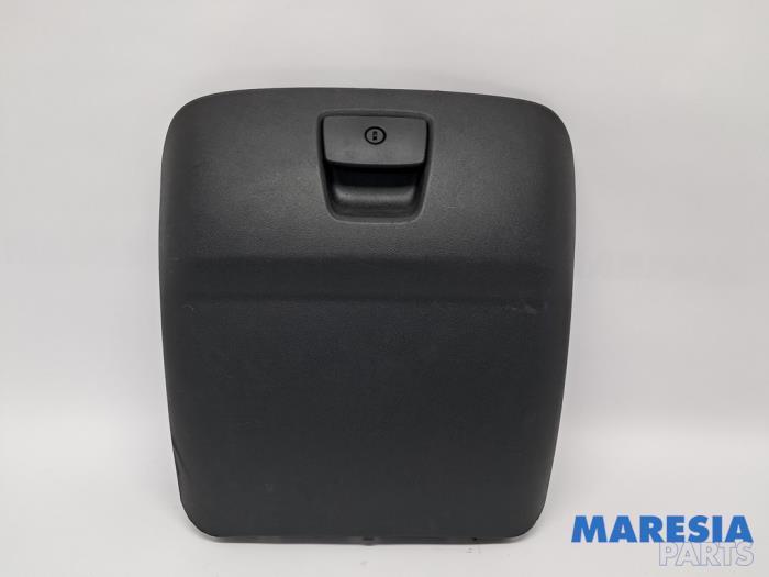 Begagnade Handskfack Opel Movano 2.2 D 140 Pris € 80,47 Inklusive moms erbjuds av Maresia Parts