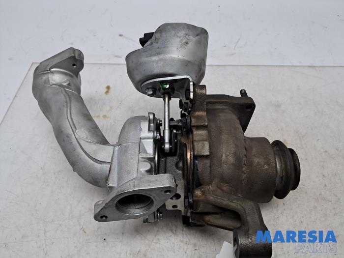 Używane Turbo Toyota ProAce 2.0 D-4D 122 16V Worker Cena € 332,75 Z VAT oferowane przez Maresia Parts