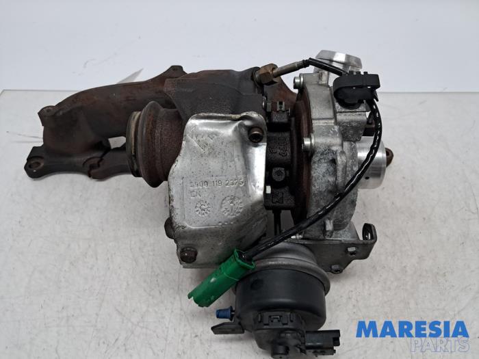 Używane Turbo Opel Vivaro Combi 2.0 CDTI 180 Cena € 320,65 Z VAT oferowane przez Maresia Parts