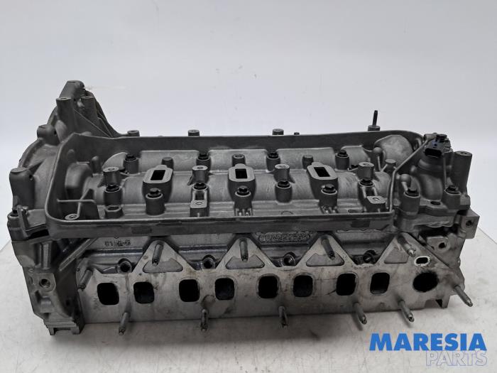 Begagnade Topplock Opel Vivaro 1.6 CDTi BiTurbo 145 Pris € 603,79 Inklusive moms erbjuds av Maresia Parts