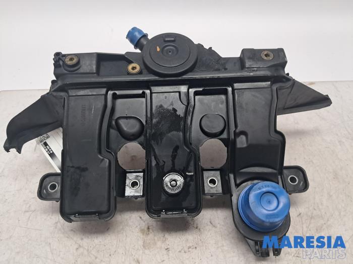 Usagé Ventilation carter Renault Trafic (1FL/2FL/3FL/4FL) 1.6 dCi 125 Twin Turbo Prix € 42,35 Prix TTC proposé par Maresia Parts